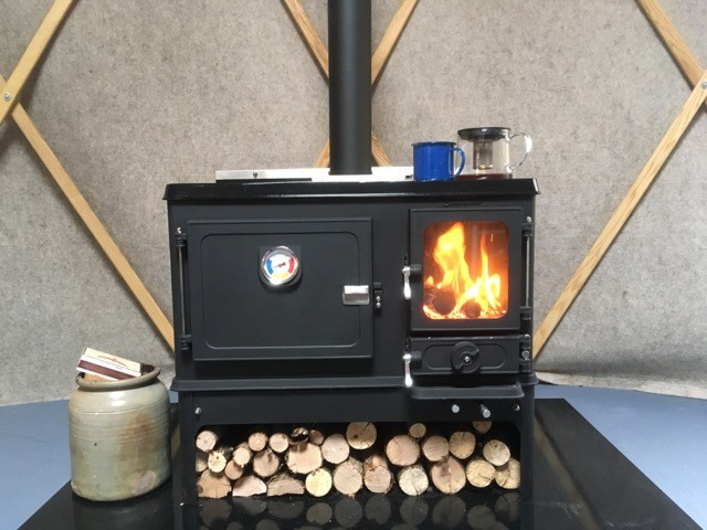 Cast Iron wood burning stove with oven / Range stove / Wood Cook Stove