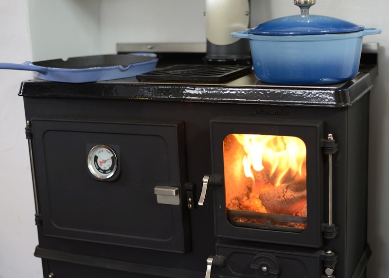 Cast Iron wood burning stove with oven / Range stove / Wood Cook Stove