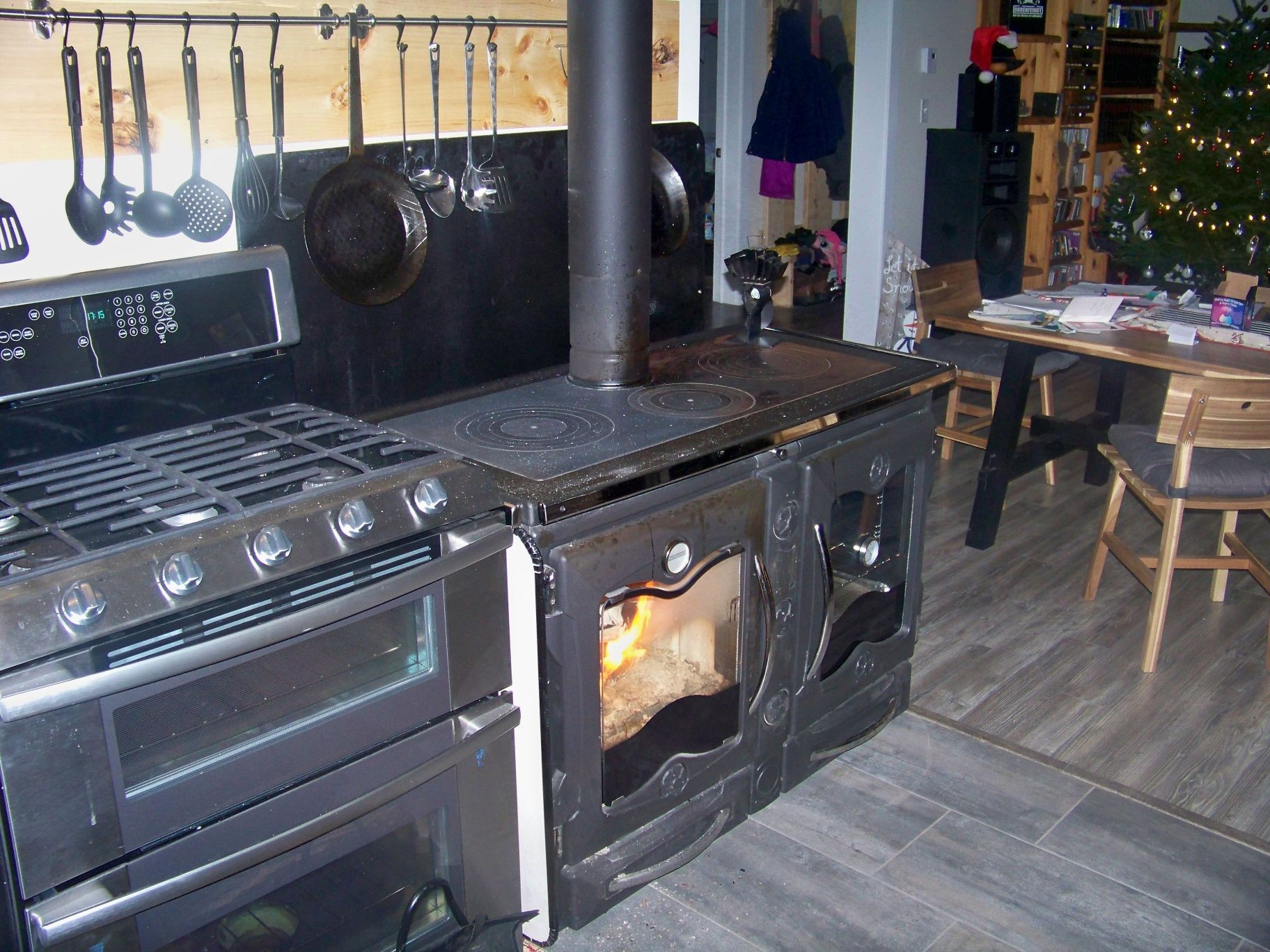 La Nordica America Wood Cook Stove